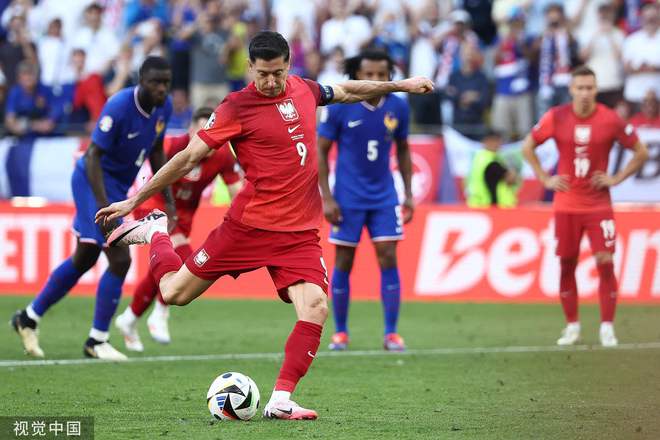 星欧平台注册：欧洲杯-法国1-1波兰 姆巴佩获欧洲杯首球莱万点射