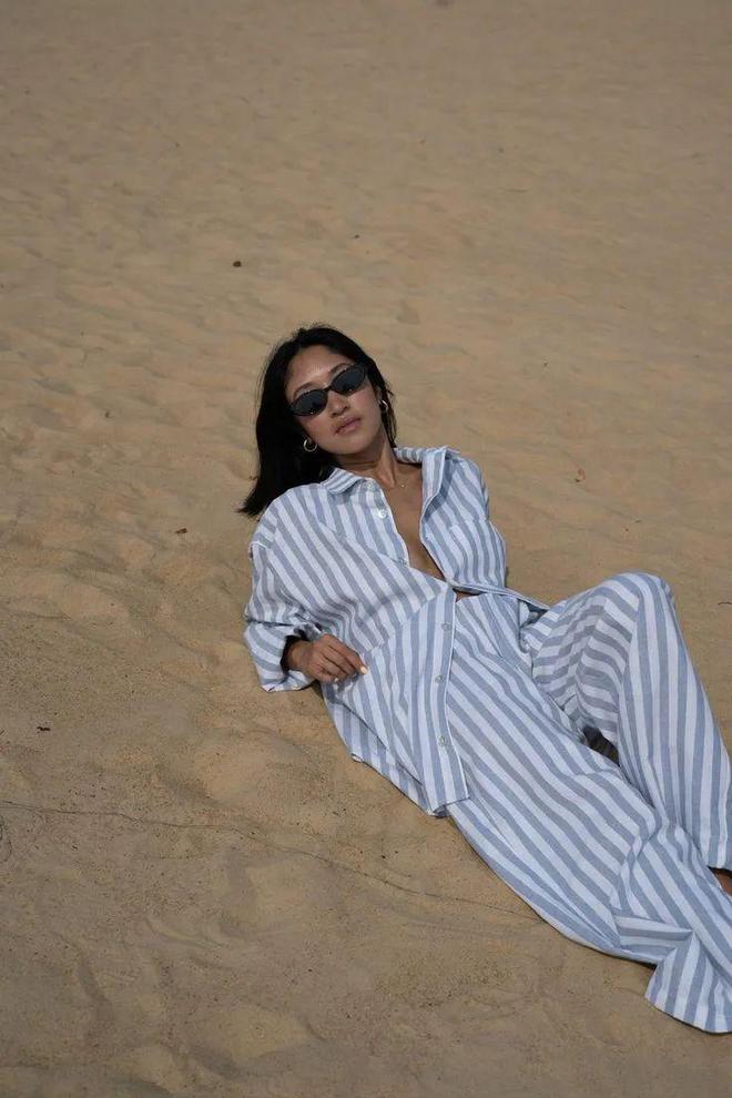 星欧平台官网:彩色阔腿裤正流行,穿出态度才时髦!