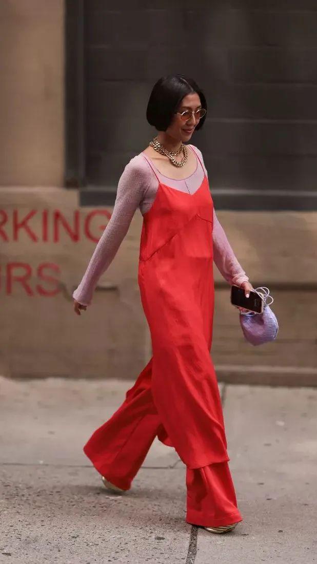 星欧平台官网:彩色阔腿裤正流行,穿出态度才时髦!