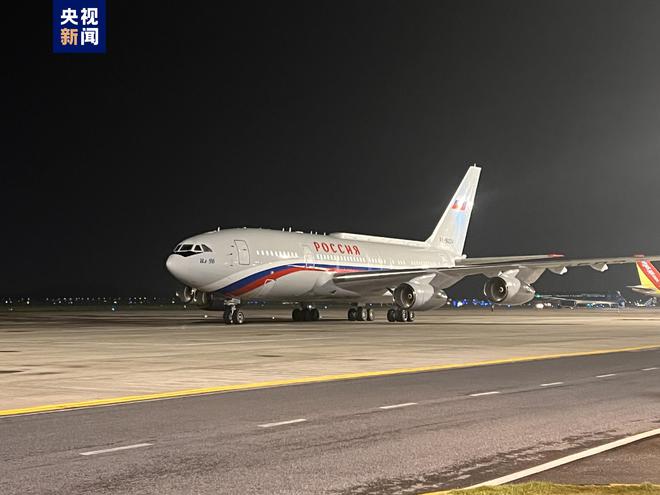 星欧平台：俄罗斯总统普京抵达越南进行国事访问