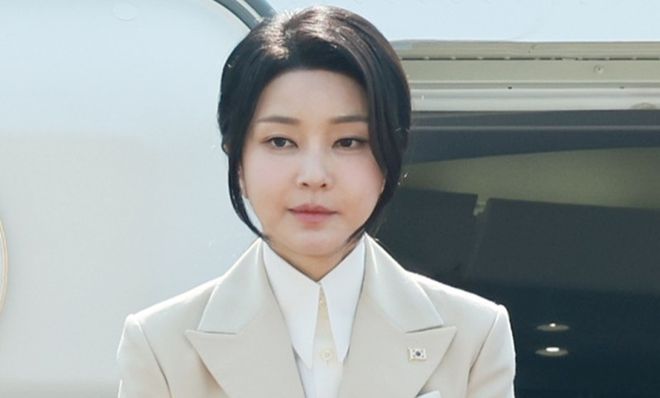 星欧娱乐：金建希被拘押 韩国宪政史首次出现“前总统夫妇同时被捕”